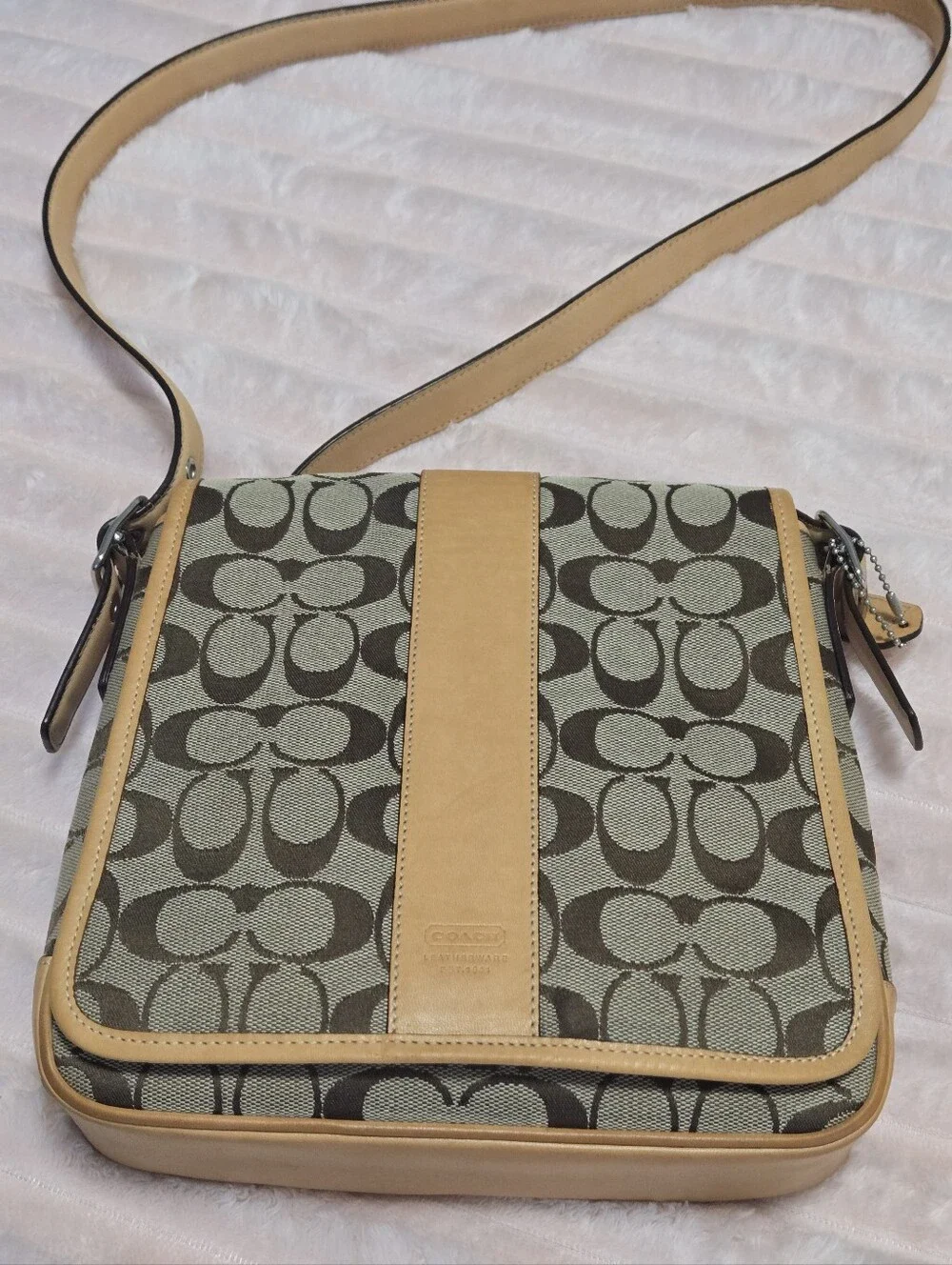 Coach Signature Canvas Messenger Crossbody Bag 2003 Vintage - Picture 2 of 14